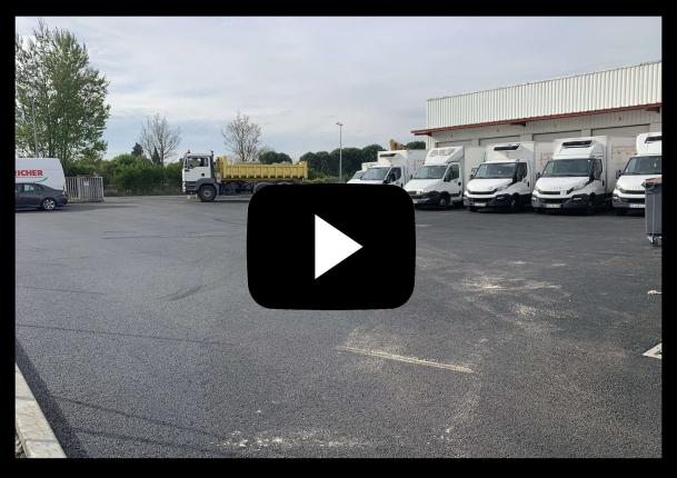 VOIR LA VIDÉO "Aménagements et enrobé d'une aire de roulement" -->